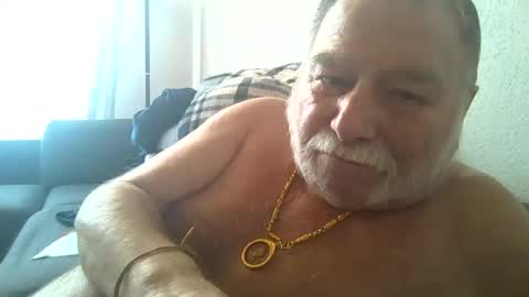 louis_chokdee online show from March 9, 3:16 pm