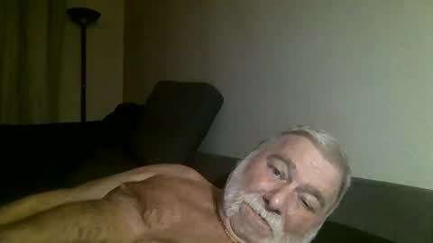 louis_chokdee online show from December 15, 7:21 pm