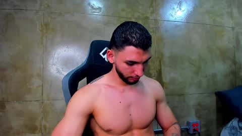 Louis online show from March 4, 11:00 pm