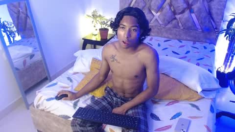 Snapshot of louis_hardstar chatting on January 13, 11:17 pm Louis Valdz online show from January 13, 11:17 pm
