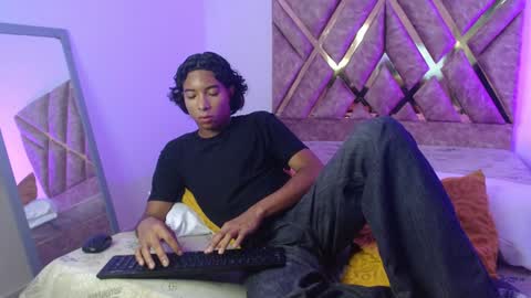 Snapshot of louis_hardstar chatting on January 10, 9:20 pm Louis Valdz online show from January 10, 9:20 pm