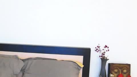 louisebella online show from April 5, 11:57 pm