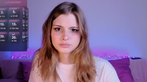 LouiseKane online show from July 26, 6:16 pm