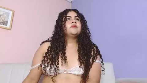 Snapshot of lourdes_moon22 chatting on September 12, 3:14 pm lourdes_moon22 online show from September 12, 3:14 pm