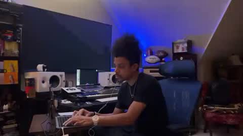 Prynce online show from July 23, 1:52 am