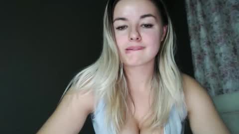 Megane online show from December 4, 1:55 pm