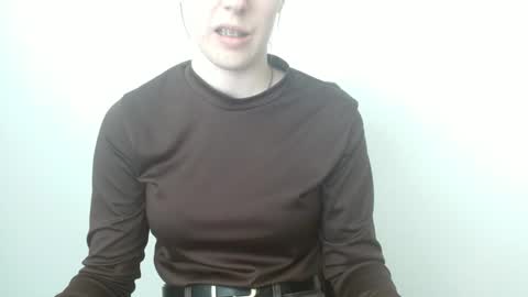 Vivian online show from March 26, 12:54 pm