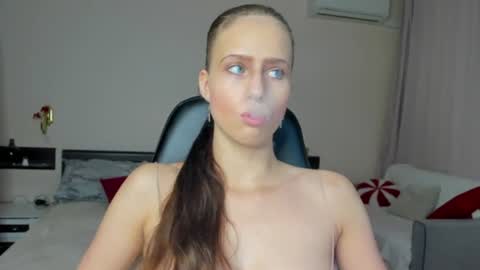 Elisabette online show from July 4, 3:48 pm