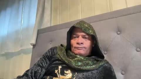 loved19 online show from October 31, 9:26 pm