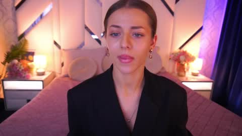 loveedove online show from April 30, 6:07 am
