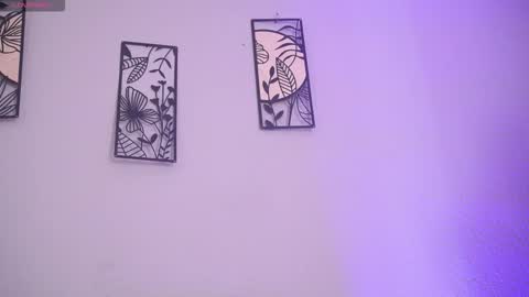 katalina   online show from March 29, 8:38 am