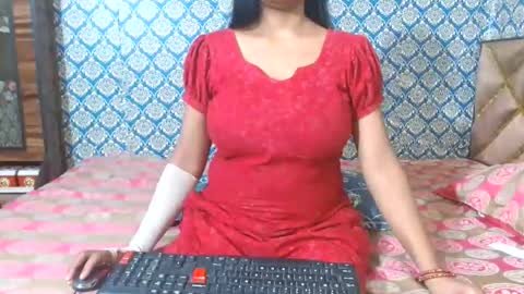 Divya online show from November 18, 1:08 am