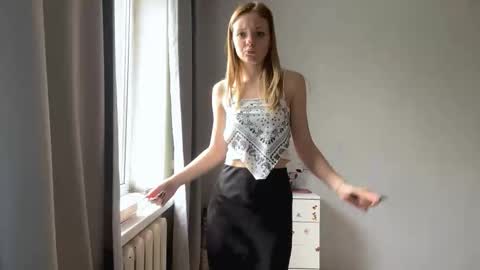 Ella online show from November 6, 7:11 am