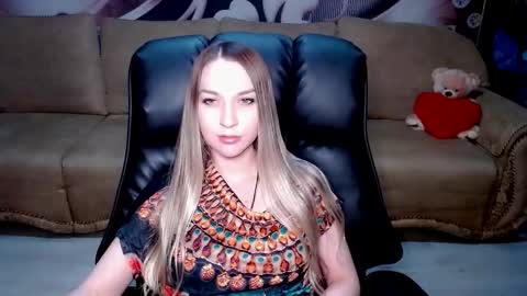 private open online show from February 8, 6:00 pm