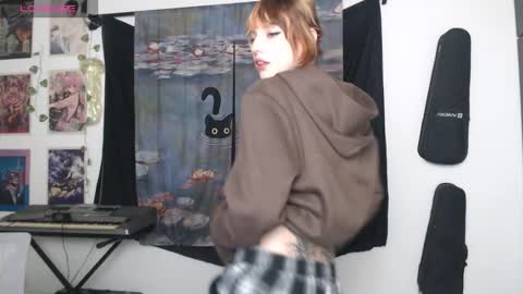 Cassie online show from February 3, 6:22 am