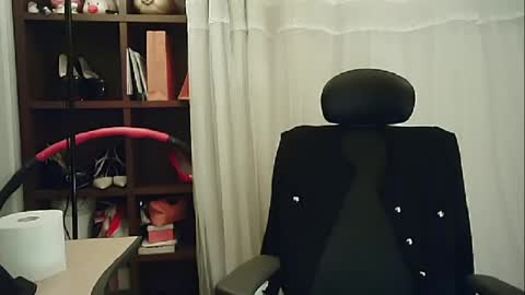 DANA KIM online show from December 27, 9:28 am