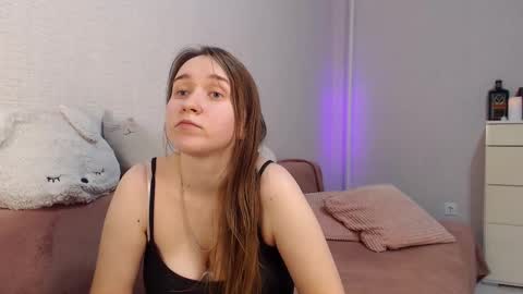 Snapshot of lovely_hayley chatting on February 17, 9:00 pm Lovely Hayley online show from February 17, 9:00 pm