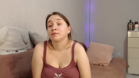 Snapshot of lovely_hayley chatting on January 10, 10:57 pm Lovely Hayley online show from January 10, 10:57 pm