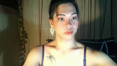 lovely_krizzy online show from February 1, 10:23 am