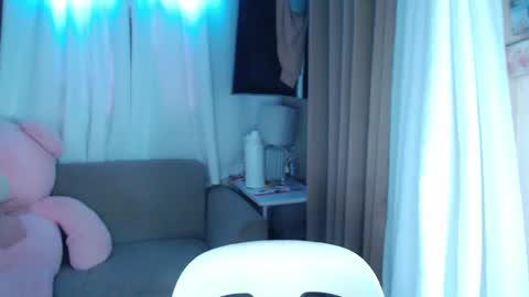 lovelymae18 online show from January 7, 6:05 am