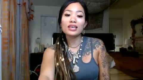 lovelyxmacii online show from October 26, 5:19 am