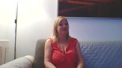 Marlyn online show from October 1, 8:19 pm