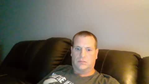 Snapshot of lovetocum37 chatting on December 14, 3:50 am lovetocum37 online show from December 14, 3:50 am