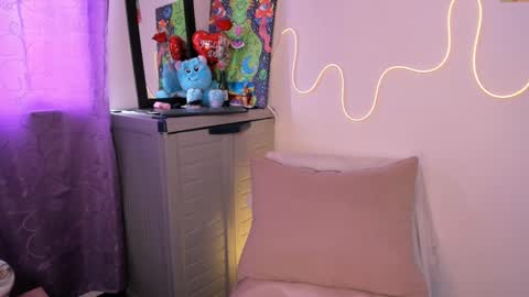 Danna online show from September 25, 5:20 pm