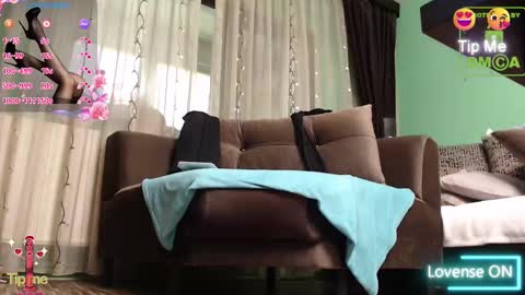 Antonia online show from March 6, 7:36 am