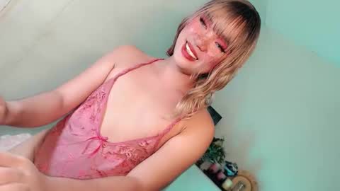 Lovingmonaru969 online show from April 4, 8:16 pm