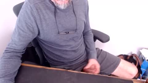 lreed090 online show from February 9, 6:32 pm