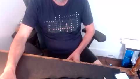 lreed090 online show from April 13, 7:07 pm