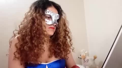 Snapshot of luanapowerful chatting on October 5, 7:54 pm luanapowerful online show from October 5, 7:54 pm