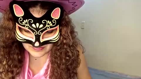 Snapshot of luanapowerful chatting on January 14, 2:19 am luanapowerful online show from January 14, 2:19 am