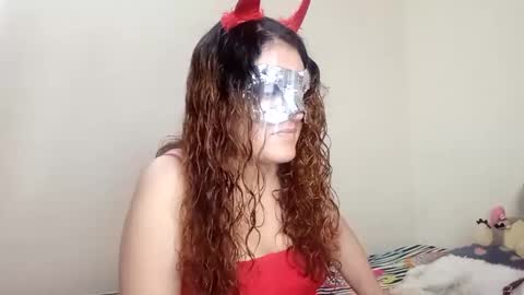 Snapshot of luanapowerful chatting on September 21, 12:36 am luanapowerful online show from September 21, 12:36 am