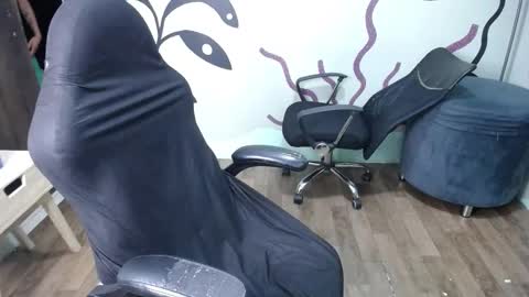 Snapshot of luca_vega chatting on October 15, 12:50 pm luca online show from October 15, 12:50 pm