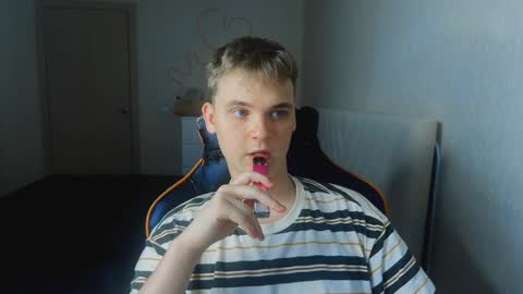 Lucas Gill online show from September 19, 2:59 am