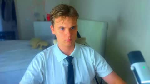 Lucas Gill online show from July 31, 2:45 am