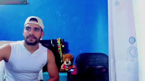 Snapshot of lucas_jewel chatting on January 15, 6:29 pm lucas_jewel online show from January 15, 6:29 pm