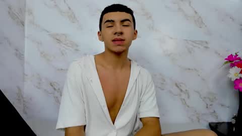 Lucas online show from November 10, 11:57 am