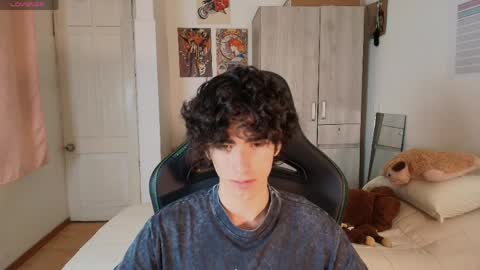 lucas_xo online show from April 2, 2:52 am