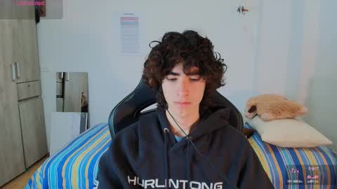 lucas_xo online show from February 23, 1:52 am