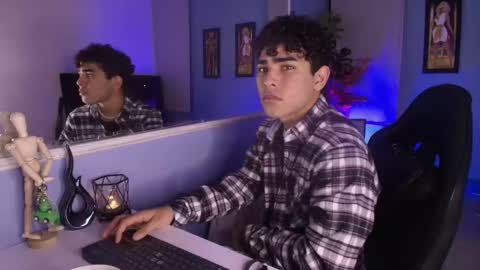 lucascarterr online show from September 9, 5:18 am