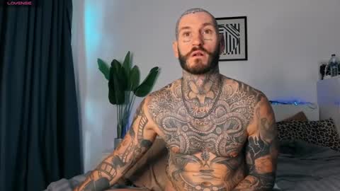 lucasexclusive online show from June 14, 5:31 am