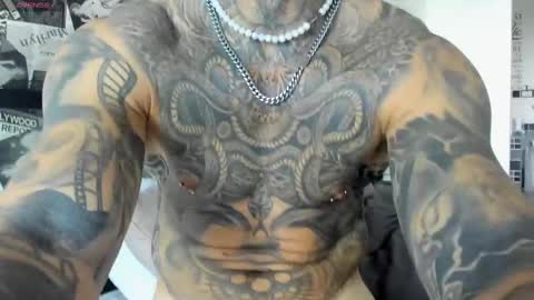 Snapshot of lucasexclusive chatting on February 3, 9:19 am lucasexclusive online show from February 3, 9:19 am