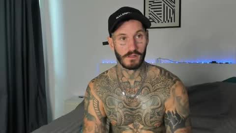 lucasexclusive online show from April 24, 6:37 am