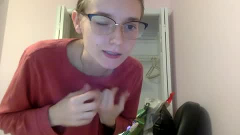 Luci Layne online show from July 2, 6:46 pm