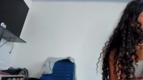 Lucia online show from October 25, 9:15 pm