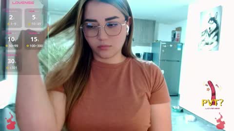 lucia star  online show from November 26, 2:20 am