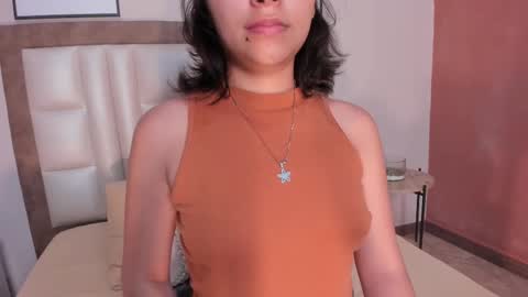 Snapshot of luciaferrero chatting on September 24, 12:50 am LuciaFerrero online show from September 24, 12:50 am